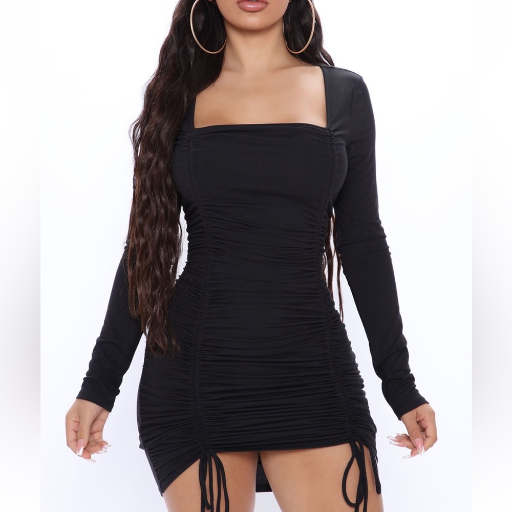 Black date night fit mini dress - medium size 🖤😍